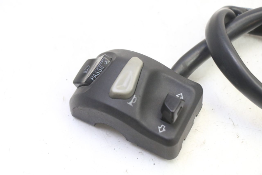 photo de LEFT SWITCH PEUGEOT STREETZONE I NAKED 2T 50 (2018 - 2020)