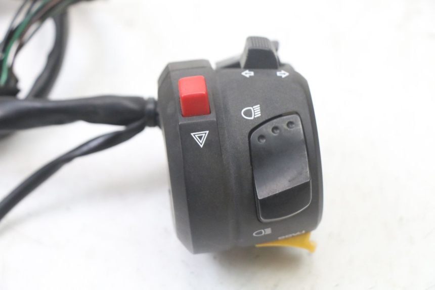photo de LEFT SWITCH SUZUKI GSX F GSXF 650 (2007 - 2015)