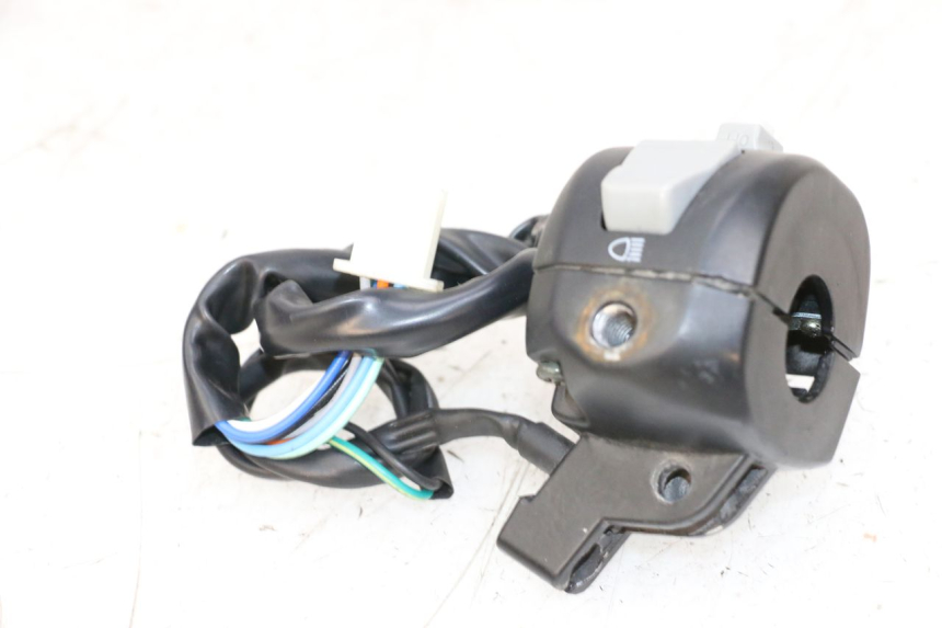 photo de LEFT SWITCH NECO TEMPO 4T 50 (2022 - 2026) - Technical close-up