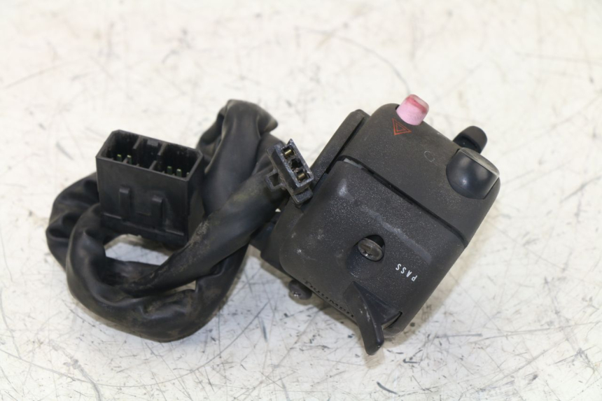 photo de LEFT SWITCH TRIUMPH TIGER 955 (2001 - 2004)