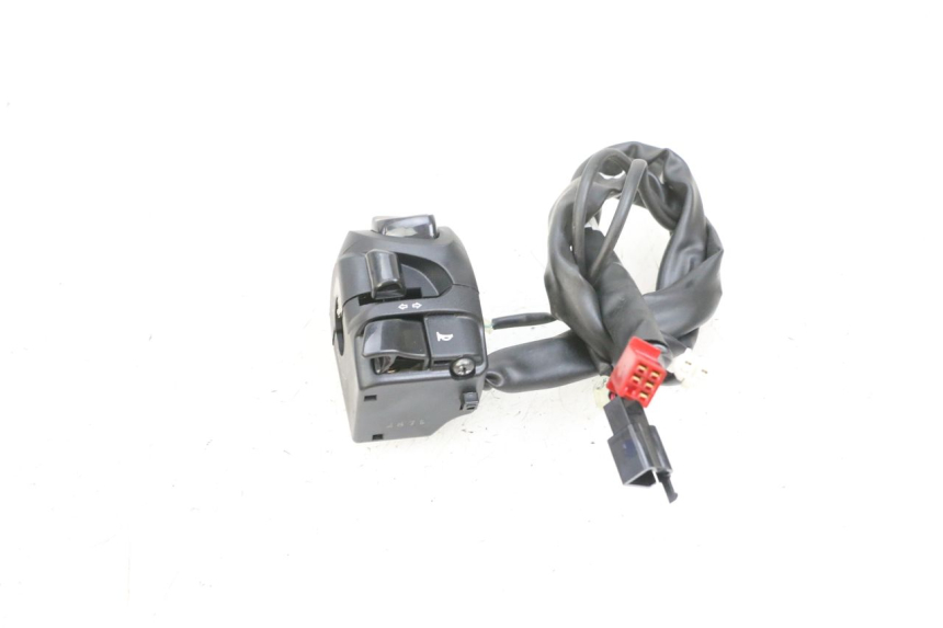 photo de LEFT SWITCH YAMAHA TRICITY 300 (2020 - 2024) - Technical close-up