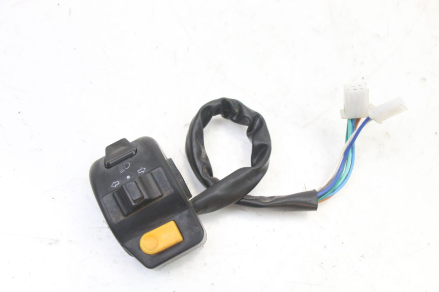 photo de LEFT HANDLEBAR SWITCH UNIVERSAL BIKE ZN50QT-11B 50 (2018 - 2021)