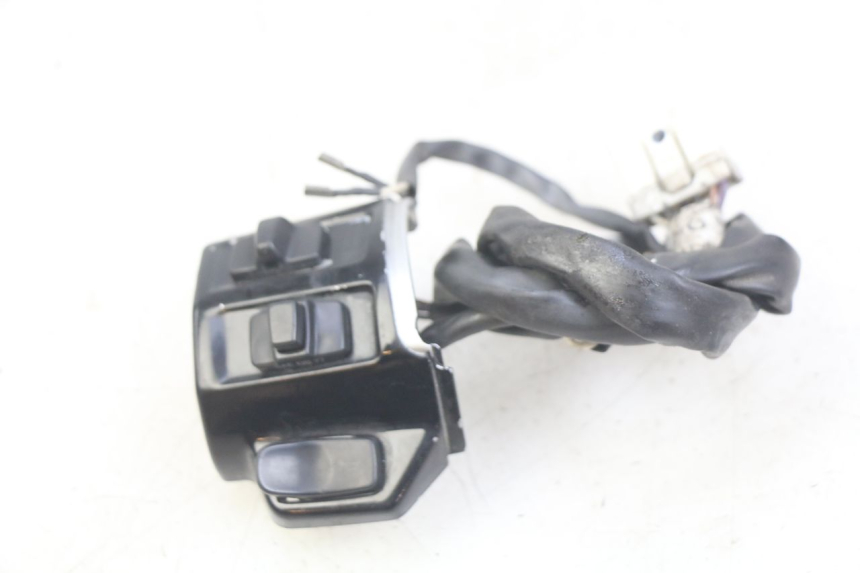 photo de LEFT HANDLEBAR SWITCH PIAGGIO VESPA SPRINT 2T 50 (2014 - 2018)