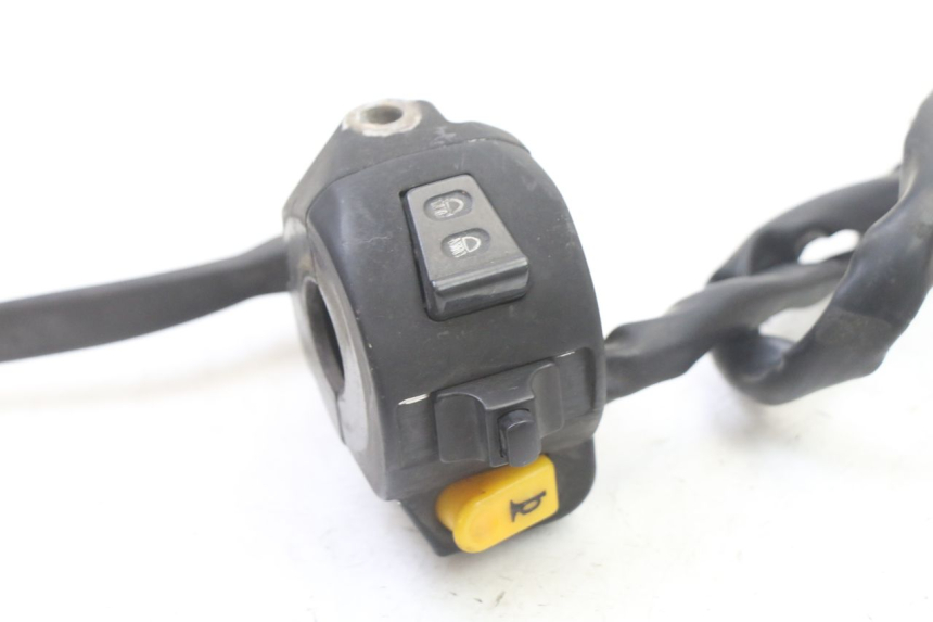 photo de LEFT HANDLEBAR SWITCH PEUGEOT VIVACITY NEW 2T 50 (2008 - 2017)