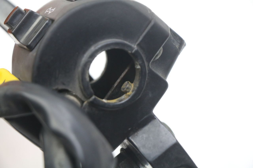 photo de LEFT SWITCH PEUGEOT VIVACITY 125 (2010 - 2017)