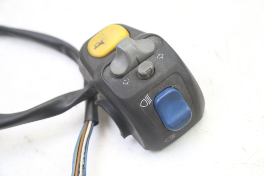 photo de LEFT HANDLEBAR SWITCH PEUGEOT VIVACITY 50 (2004 - 2009)