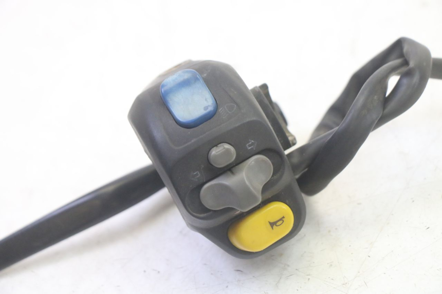 photo de LEFT SWITCH PEUGEOT VIVACITY 100 (1999 - 2008) - Component detail