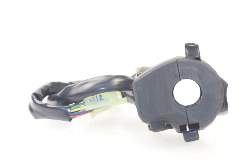 photo de LEFT SWITCH YAMAHA XMAX X-MAX ABS 125 (2014 - 2016) - Technical close-up