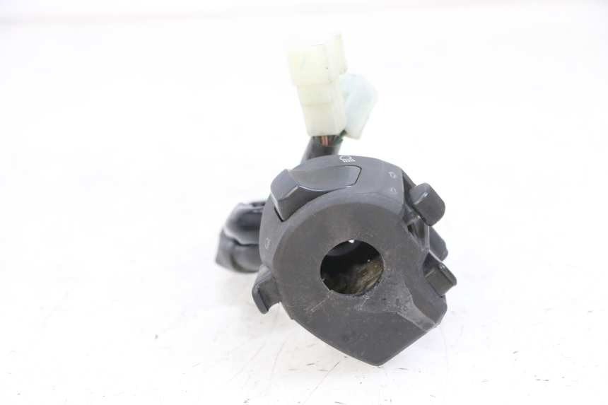 photo de LEFT HANDLEBAR SWITCH YAMAHA X-MAX XMAX 125 (2010 - 2014)