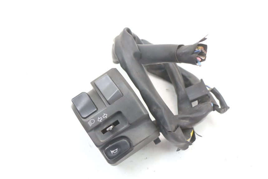 photo de LEFT HANDLEBAR SWITCH YAMAHA FJR ABS 1300 (2006 - 2012)