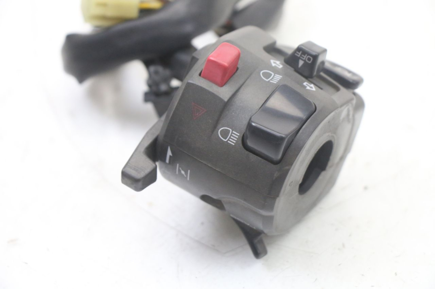 photo de LEFT SWITCH YAMAHA FZS FAZER 600 (2001 - 2003)