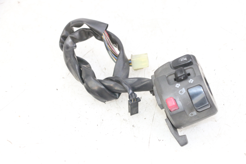 photo de LEFT SWITCH YAMAHA FZS FAZER 600 (2001 - 2003)