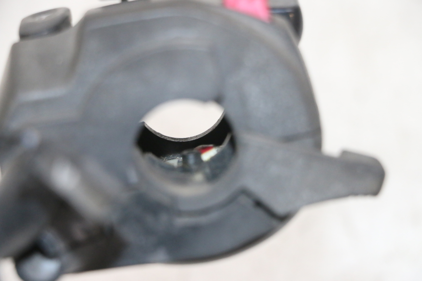 photo de LEFT SWITCH YAMAHA FZS FAZER 600 (2001 - 2003)