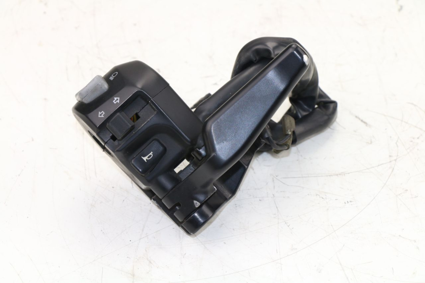 photo de LEFT SWITCH YAMAHA YP MAJESTY 400 (2004 - 2008) - Main view