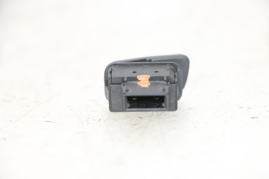 photo de HORN SWITCH PIAGGIO MP3 HPE 300 (2019 - 2026) - Component detail