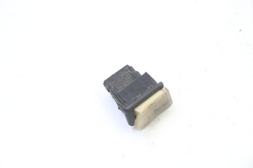 photo de HORN SWITCH PEUGEOT SPEEDAKE 50 (1995 - 1997)