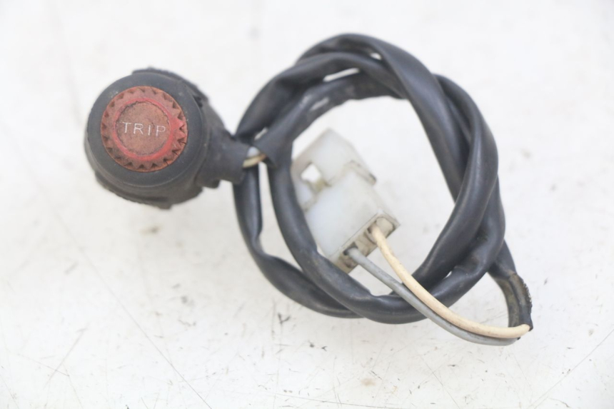 photo de HANDLEBAR SWITCH PEUGEOT XP6 50 (2006 - 2011)