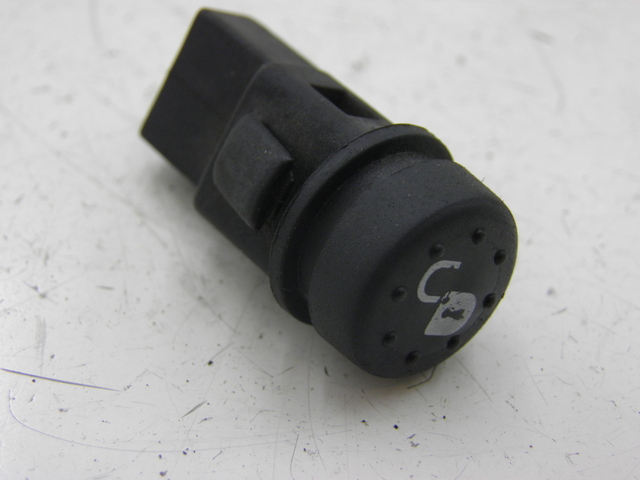 photo de SWITCH PIAGGIO BEVERLY 125 (1998 - 2005) - Main view