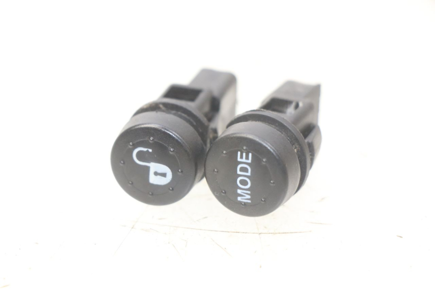 photo de HANDLEBAR SWITCH PIAGGIO LIBERTY IGET 4T 50 (2015 - 2020)