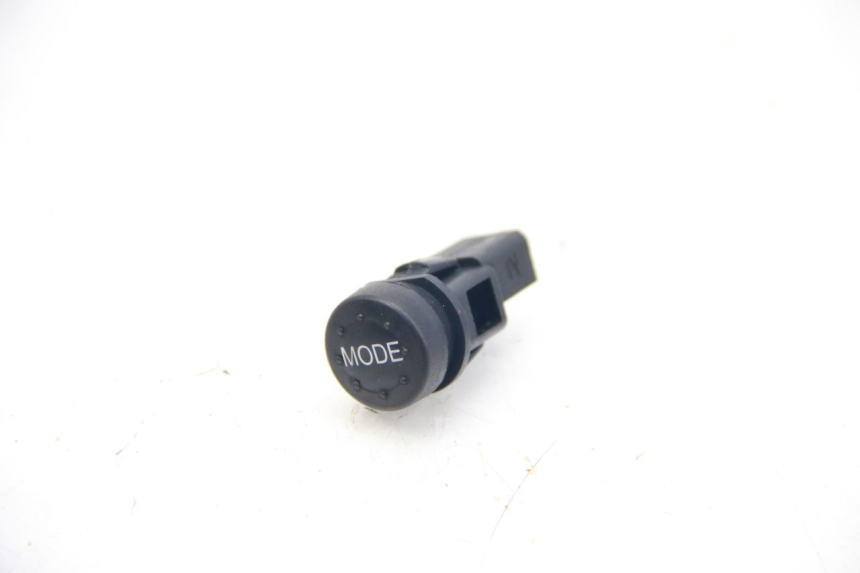 photo de HANDLEBAR SWITCH PIAGGIO LIBERTY IGET 4T 50 (2015 - 2020)