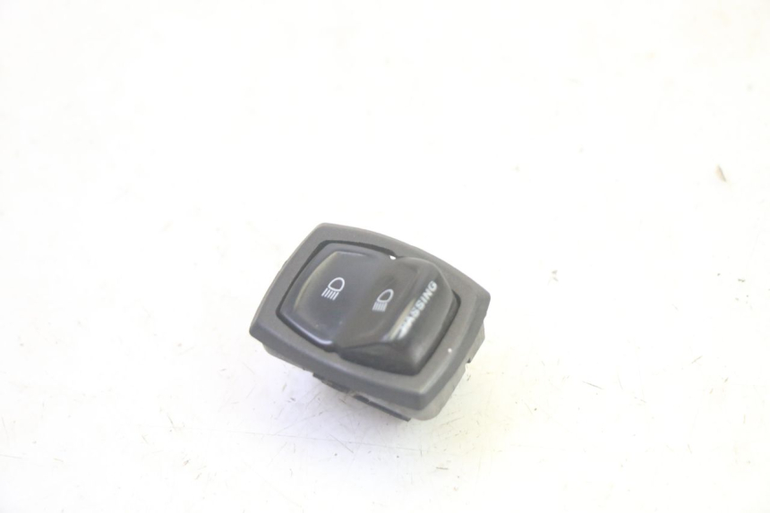 photo de HEADLIGHT HIGH BEAM SWITCH PEUGEOT DJANGO 4T 50 (2014 - 2019) - Component detail