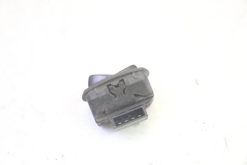 photo de HEADLIGHT HIGH BEAM SWITCH PEUGEOT DJANGO 4T 50 (2014 - 2019) - Zoom on usage condition