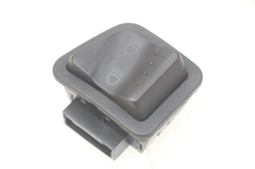 photo de HEADLIGHT HIGH BEAM SWITCH PIAGGIO LIBERTY 4T 50 (2004 - 2008)