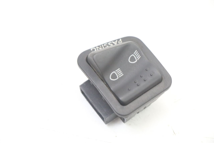photo de HEADLIGHT SWITCH PIAGGIO MP3 500 (2014 - 2016)