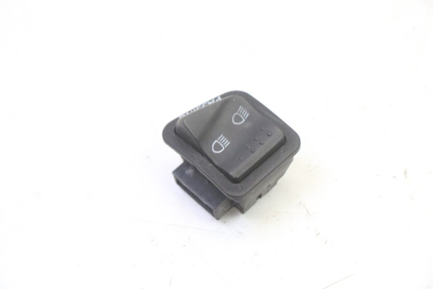 photo de HEADLIGHT HIGH BEAM SWITCH PIAGGIO MP3 RL 250 (2007 - 2010)