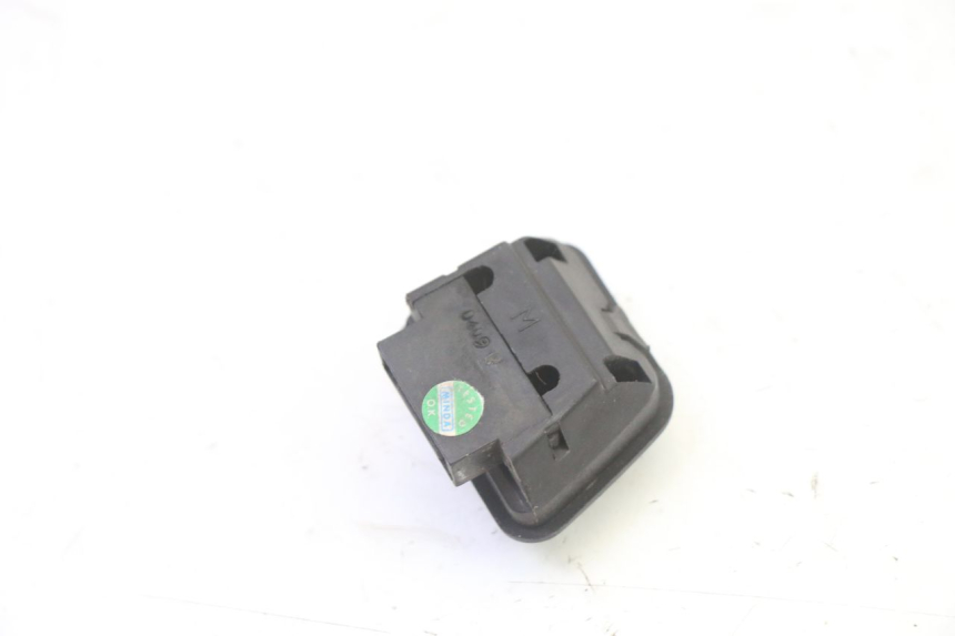photo de HEADLIGHT HIGH BEAM SWITCH PIAGGIO MP3 RL 250 (2007 - 2010)