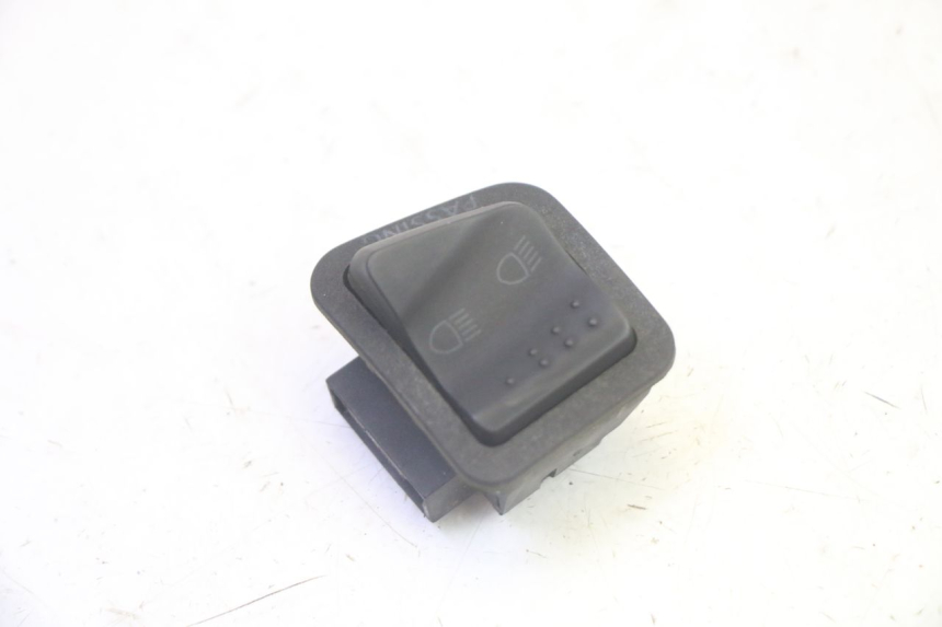 photo de HEADLIGHT HIGH BEAM SWITCH PIAGGIO MP3 RL 250 (2007 - 2010) - Component detail