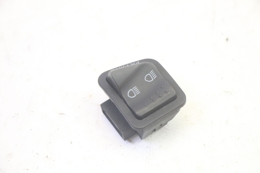 photo de HEADLIGHT HIGH BEAM SWITCH PIAGGIO MP3 RL 250 (2007 - 2010) - Component detail