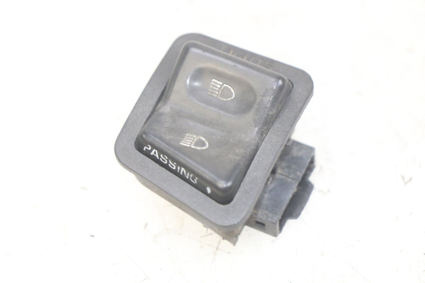 photo de HEADLIGHT HIGH BEAM SWITCH SYM ORBIT 2 4T 50 (2008 - 2017)