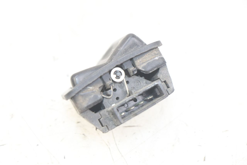 photo de HEADLIGHT HIGH BEAM SWITCH SYM ORBIT 2 4T 50 (2008 - 2017)