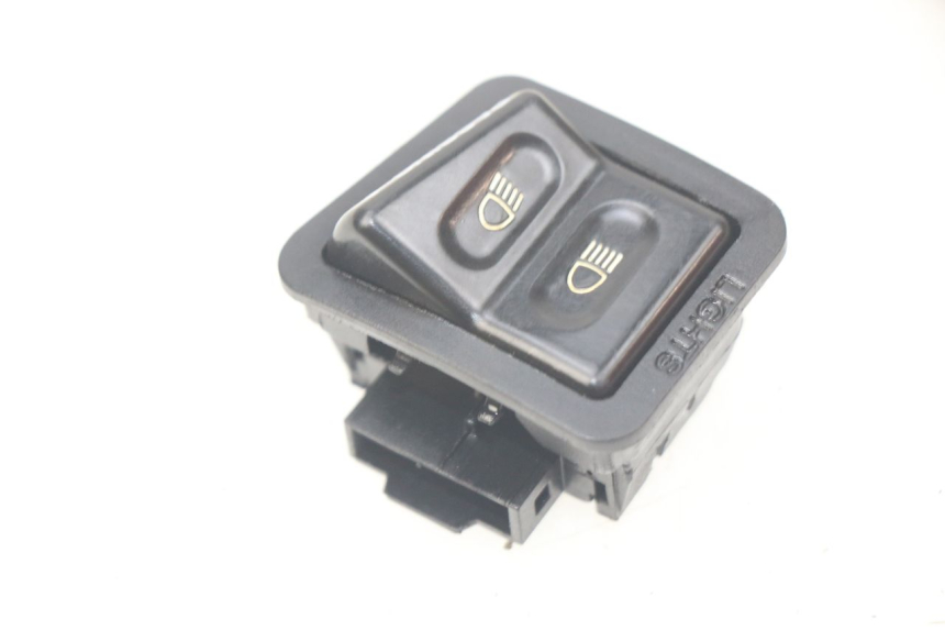 photo de HEADLIGHT HIGH BEAM SWITCH SYM ORBIT III 3 4T 50 (2018 - 2021)