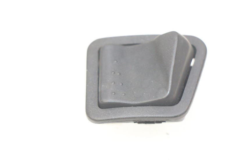 photo de HEADLIGHT HIGH BEAM SWITCH PIAGGIO FLY 2T 50 (2004 - 2017)