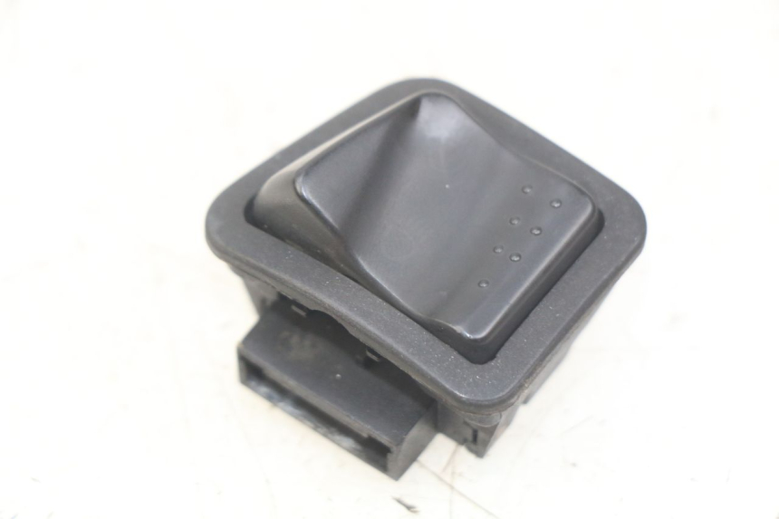 photo de HEADLIGHT HIGH BEAM SWITCH PIAGGIO FLY 2T 50 (2004 - 2017)