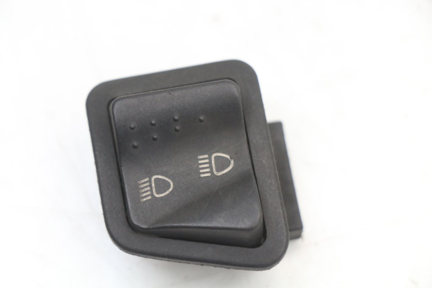 photo de HEADLIGHT HIGH BEAM SWITCH PIAGGIO FLY 2T 50 (2004 - 2017)