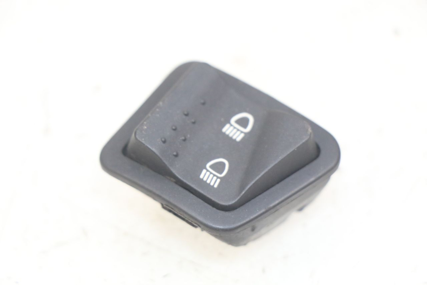 photo de HEADLIGHT HIGH BEAM SWITCH PIAGGIO FLY 4T 50 (2013 - 2017)