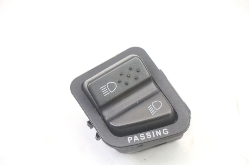 photo de HEADLIGHT HIGH BEAM SWITCH PIAGGIO X8 125 (2004 - 2007)