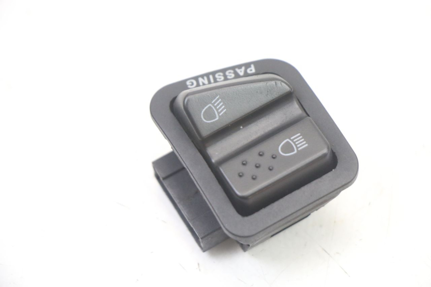 photo de HEADLIGHT HIGH BEAM SWITCH PIAGGIO X8 125 (2004 - 2007)