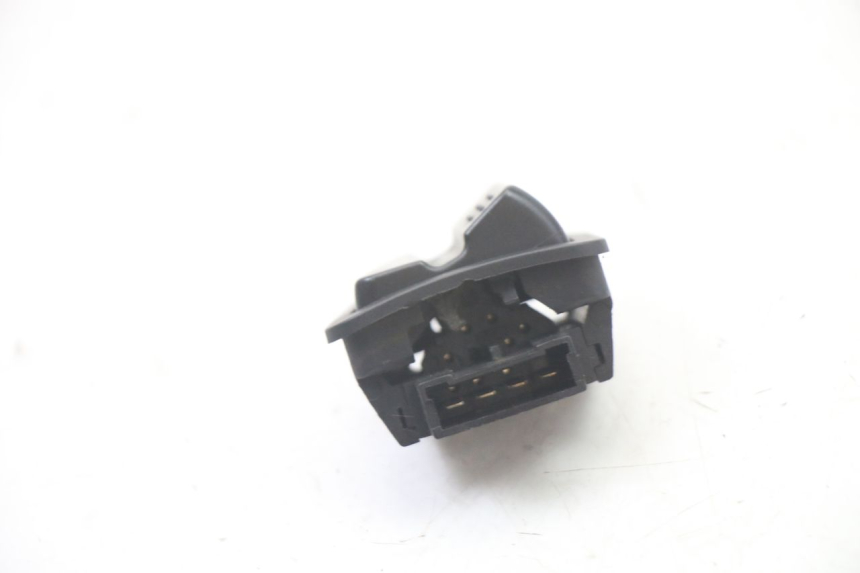 photo de HEADLIGHT HIGH BEAM SWITCH PIAGGIO X8 125 (2004 - 2007)