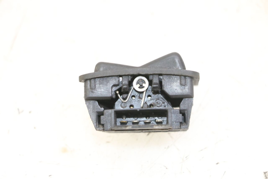 photo de HEADLIGHT HIGH BEAM SWITCH SYM ORBIT 2 4T 50 (2008 - 2017)