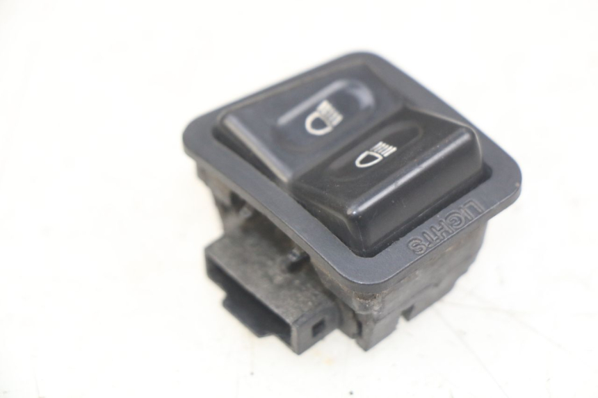 photo de HEADLIGHT HIGH BEAM SWITCH SYM ORBIT III 3 4T 50 (2018 - 2021)