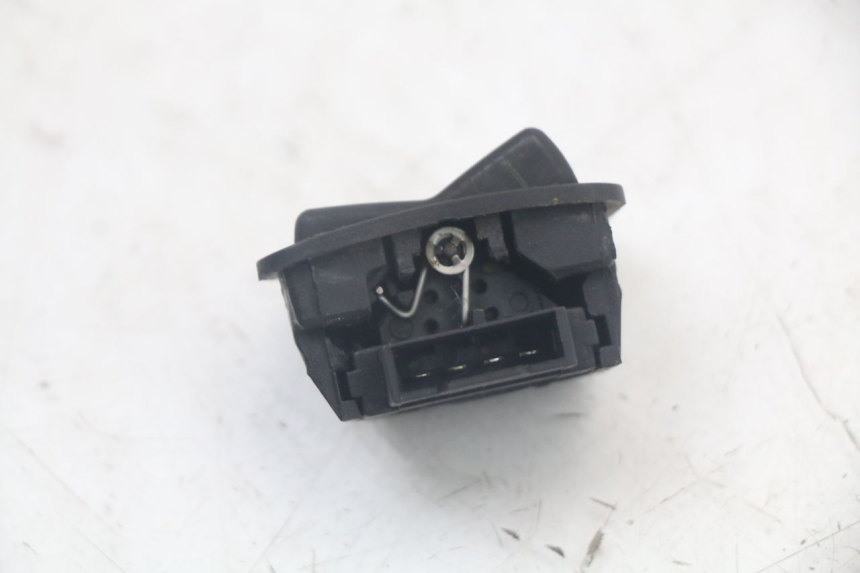 photo de HEADLIGHT HIGH BEAM SWITCH SYM ORBIT III 3 4T 50 (2018 - 2021)