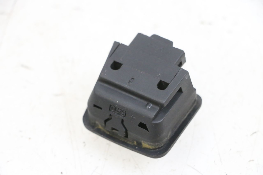 photo de HEADLIGHT HIGH BEAM SWITCH YAMAHA XMAX X-MAX 125 (2006 - 2009) - Component detail