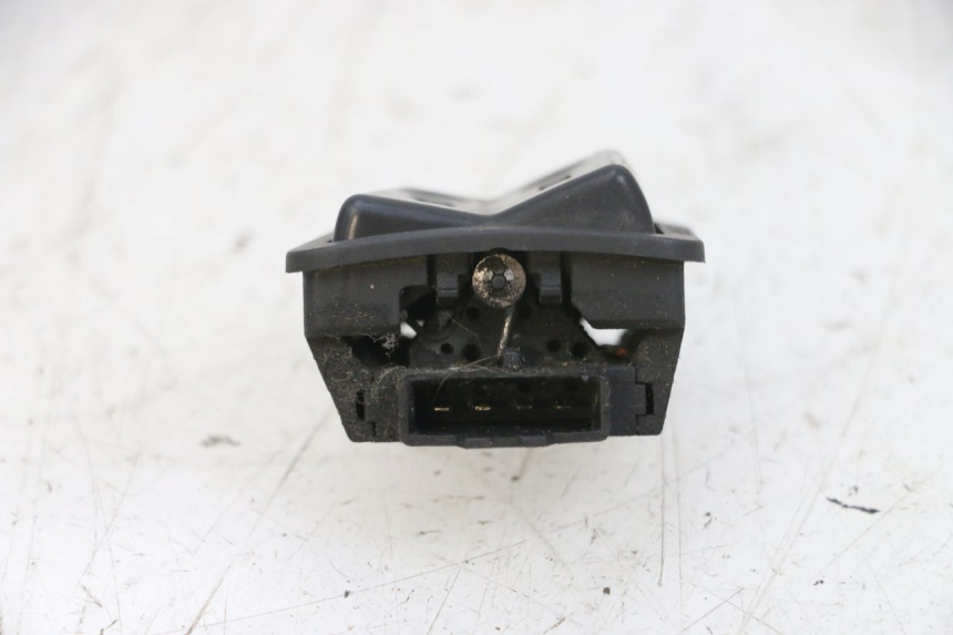 photo de HEADLIGHT HIGH BEAM SWITCH YAMAHA XMAX X-MAX 125 (2006 - 2009) - Component detail