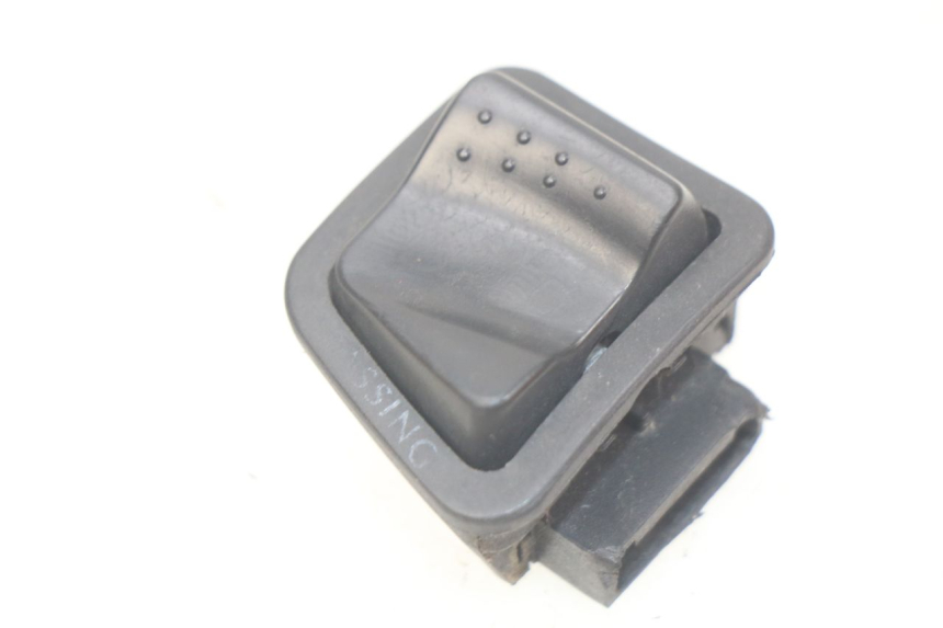 photo de HEADLIGHT HIGH BEAM SWITCH PIAGGIO X7 125 (2007 - 2013) - Main view
