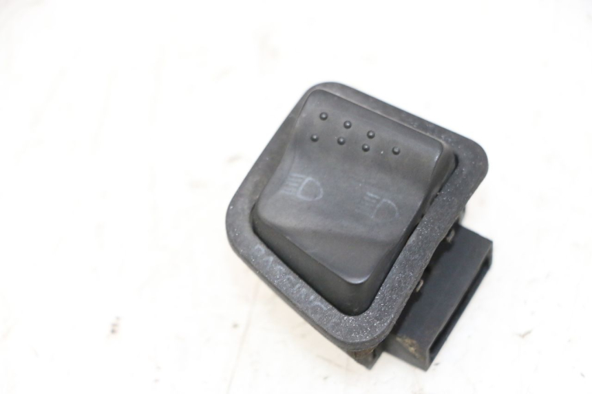 photo de HEADLIGHT HIGH BEAM SWITCH PIAGGIO XEVO - X EVO 125 (2007 - 2016)
