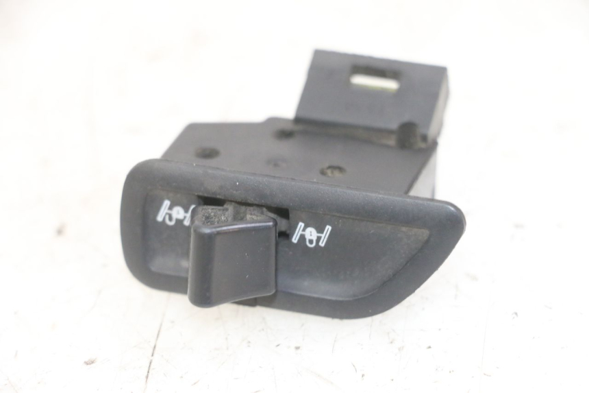 photo de ROLL LOCK SWITCH PIAGGIO MP3 LT 300 (2010 - 2016)